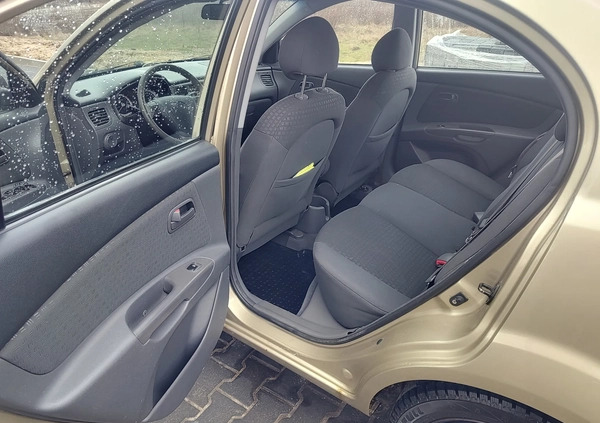 Kia Rio cena 6500 przebieg: 280000, rok produkcji 2006 z Warszawa małe 92